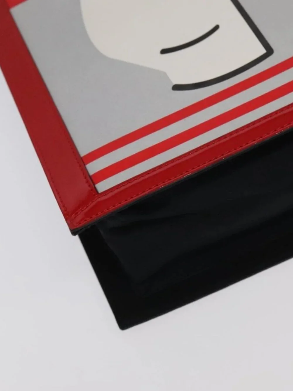 CHANEL brand	chanel color	red